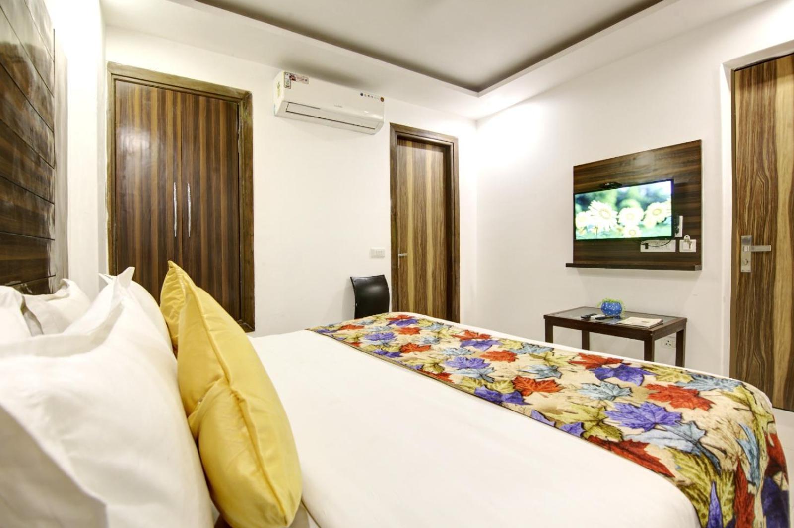 Hotel Devrana Delhi Airport Nova Deli Exterior foto